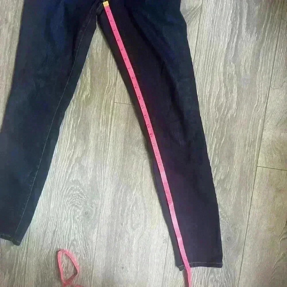 Madewell High Rise Skinny Denim Jeans in a Dark Wash Size 27 - Picture 7 of 7